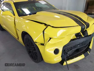 2014 Chevrolet Camaro LT z VIN 2G1FB1E39E9178251, wystawiony jako IAAI lot #42364608 z przebiegiem 161 435 mil mil oraz . Historia ofert i sprzedaży dostępna na DreamBid. Obrazek 6.