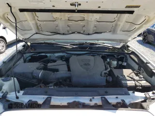 2017 Toyota Tacoma SR5 z VIN 5TFDZ5BN0HX025190, wystawiony jako Copart lot #53604695 z przebiegiem 163 039 mil mil oraz Szkoda całkowita • Salvage title. Historia ofert i sprzedaży dostępna na DreamBid. Obrazek 11.