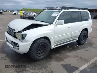2004 Lexus LX 470 z VIN JTJHT00W043543915, wystawiony jako IAAI lot #41902858 z przebiegiem 110 454 mil mil oraz . Historia ofert i sprzedaży dostępna na DreamBid. Obrazek 2.