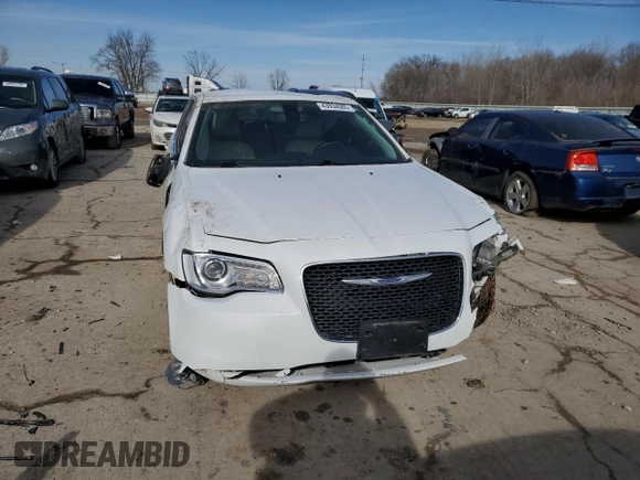 2017 Chrysler 300 Limited z VIN 2C3CCARG1HH610415, wystawiony jako Copart lot #43934085 z przebiegiem 162 614 mil mil oraz Szkoda całkowita • Salvage title. Historia ofert i sprzedaży dostępna na DreamBid. Obrazek 5.