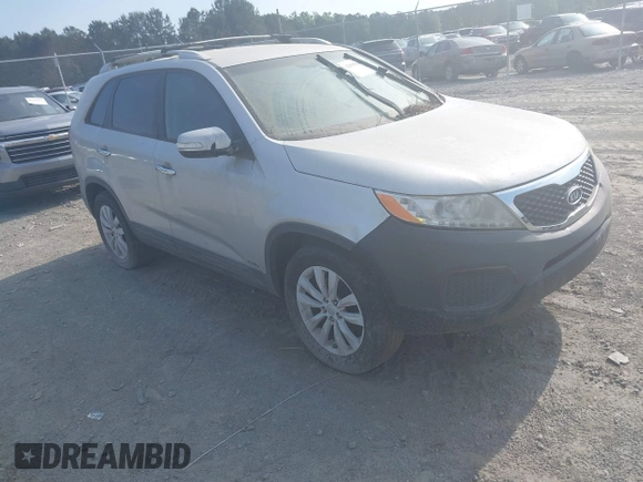 2011 Kia Sorento LX with VIN 5XYKTDA29BG066339, listed as a IAAI auction lot 42095946 with 231,849 mi miles. Bid and sale history available at carsss.com. Image 1.