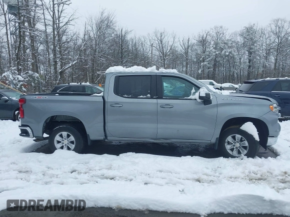 2025 Chevrolet Silverado 1500 with VIN 3GCUKDED2SG147675, listed as a IAAI auction lot 41548947 with 9,738 mi miles and . Bid and sale history available at DreamBid. Image 12.