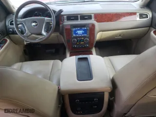 2009 Chevrolet Avalanche LTZ with VIN 3GNFK32049G275566, listed as a Copart auction lot 48805985 with 107,752 mi miles and Clean Title. Bid and sale history available at carsss.com. Image 8.
