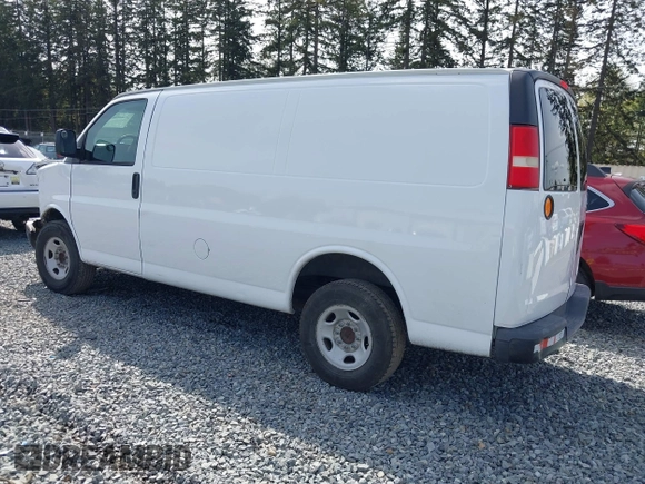 2007 GMC Savana Cargo with VIN 1GTGG25V371206766, listed as a IAAI auction lot 41955906 with 125,569 mi miles. Bid and sale history available at carsss.com. Image 3.