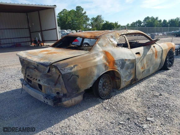 2016 Dodge Challenger SXT Plus with VIN 2C3CDZAG1GH352886, listed as a IAAI auction lot 40124109 with 1 mi miles. Bid and sale history available at carsss.com. Image 4.