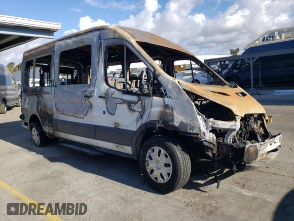 2019 Ford Transit XL z VIN 1FDZX2CM5KKB47589, wystawiony jako Copart lot #77912294 z przebiegiem Nie podano mil oraz Nie do naprawy • Non repairable. Historia ofert i sprzedaży dostępna na DreamBid. Obrazek 4.