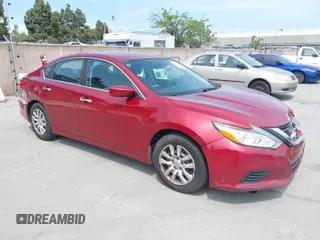 2016 Nissan Altima 2.5 S with VIN 1N4AL3AP8GN361584, listed as a IAAI auction lot 42052798 with 169,758 mi miles. Bid and sale history available at carsss.com. Image 1.