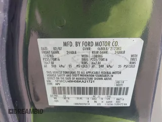 2008 Ford Escape Hybrid z VIN 1FMCU49H08KA21721, wystawiony jako IAAI lot #42493779 z przebiegiem 142 542 mil mil oraz . Historia ofert i sprzedaży dostępna na DreamBid. Obrazek 9.