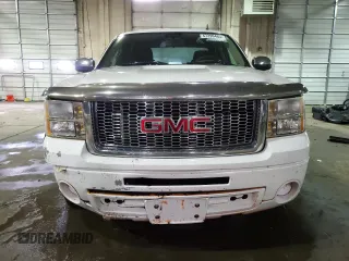 2010 GMC Sierra 1500 with VIN 1GTSCUEA8AZ285441, listed as a Copart auction lot 47299465 with 185,219 mi miles and Salvage Title. Bid and sale history available at DreamBid. Image 5.