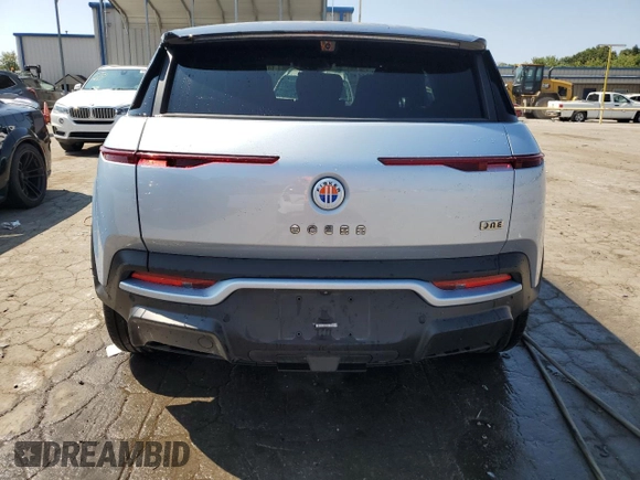 2023 Fisker Ocean One z VIN VCF1ZBU28PG006017, wystawiony jako Copart lot #68742314 z przebiegiem 4598 mil mil oraz Szkody całkowita. Historia ofert i sprzedaży dostępna na DreamBid. Obrazek 6.