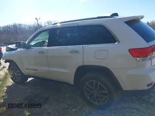 2018 Jeep Grand Cherokee Limited with VIN 1C4RJFBG6JC304211, listed as a IAAI auction lot 41855367 with 85,542 mi miles and . Bid and sale history available at DreamBid. Image 13.