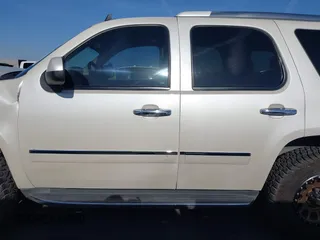 2010 GMC Yukon Denali with VIN 1GKUKEEF1AR224997, listed as a IAAI auction lot 42056472 with 81,314 mi miles. Bid and sale history available at carsss.com. Image 14.