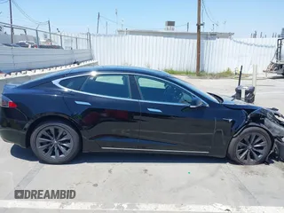 2019 Tesla Model S 75D с VIN 5YJSA1E22KF304098, выставлен на аукционе IAAI как лот 42293794 с пробегом 49 545 миль миль и . История ставок и продаж доступна на DreamBid. Изображение 13.
