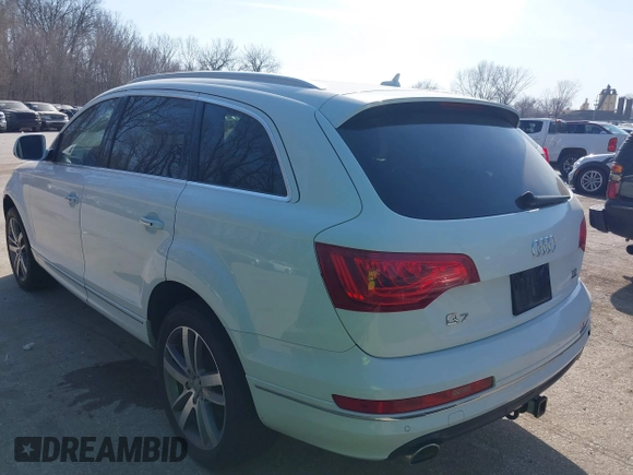 2014 Audi Q7 3.0L TDI Prestige with VIN WA1VMAFE2ED013300, listed as a IAAI auction lot 41801591 with 164,514 mi miles. Bid and sale history available at carsss.com. Image 3.