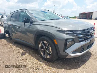 2025 Hyundai Tucson SEL with VIN 5NMJB3DEXSH462784, listed as a IAAI auction lot 42562560 with 14,096 mi miles and . Bid and sale history available at DreamBid. Image 1.
