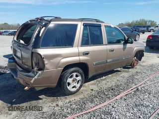 2003 Chevrolet TrailBlazer LS with VIN 1GNDS13S332161568, listed as a IAAI auction lot 41874667 with 1 mi miles. Bid and sale history available at carsss.com. Image 4.