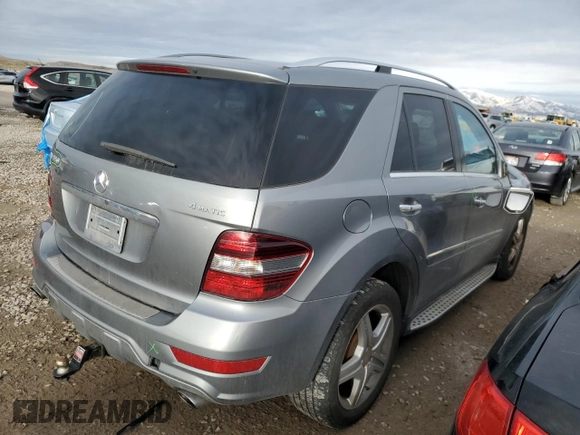 2010 Mercedes-Benz M 550 with VIN 4JGBB7CB5AA546406, listed as a Copart auction lot 46042685 with 125,052 mi miles and Salvage Title. Bid and sale history available at DreamBid. Image 3.