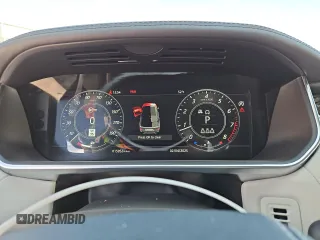 2022 Land Rover Range Rover Sport SVR с VIN SALWZ2RE2NA239229, выставлен на аукционе Copart как лот 51290985 с пробегом 15 952 миль миль и Списание • Salvage title. История ставок и продаж доступна на DreamBid. Изображение 9.