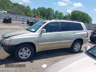 2003 Toyota Highlander z VIN JTEGD21A930070652, wystawiony jako IAAI lot #42225229 z przebiegiem 130 340 mil mil oraz . Historia ofert i sprzedaży dostępna na DreamBid. Obrazek 14.