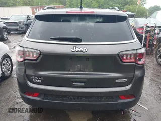 2018 Jeep Compass Latitude with VIN 3C4NJDBB5JT337129, listed as a IAAI auction lot 42330631 with 126,827 mi miles and . Bid and sale history available at DreamBid. Image 15.
