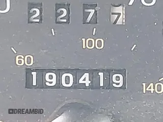1997 Ford Taurus GL z VIN 1FALP52UXVG180596, wystawiony jako IAAI lot #42463461 z przebiegiem 190 419 mil mil oraz . Historia ofert i sprzedaży dostępna na DreamBid. Obrazek 12.