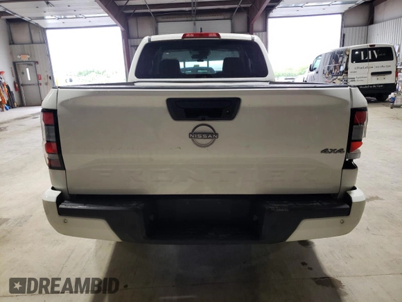 2023 Nissan Frontier S z VIN 1N6ED1CM3PN634203, wystawiony jako Copart lot #56314065 z przebiegiem 25 371 mil mil oraz Czysty tytuł • Clean title. Historia ofert i sprzedaży dostępna na DreamBid. Obrazek 6.