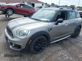 2018 MINI Countryman Cooper S with VIN WMZYT5C35J3D82204, listed as a IAAI auction lot 42836278 with 65,649 mi miles and . Bid and sale history available at DreamBid. Image 17.