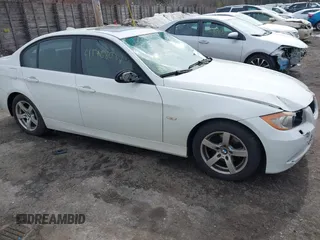2006 BMW 3 Series 325xi with VIN WBAVD13556KV03735, listed as a IAAI auction lot 41768087 with 1 mi miles. Bid and sale history available at carsss.com. Image 13.
