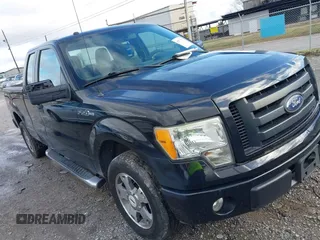 2010 Ford F-150 XL with VIN 1FTEX1CW2AFD49537, listed as a IAAI auction lot 41577517 with 242,153 mi miles. Bid and sale history available at carsss.com. Image 1.