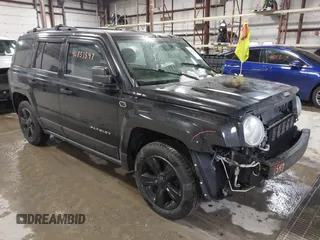 2014 Jeep Patriot Latitude with VIN 1C4NJPFB4ED645447, listed as a IAAI auction lot 41851597 with 128,319 mi miles and . Bid and sale history available at carsss.com. Image 1.