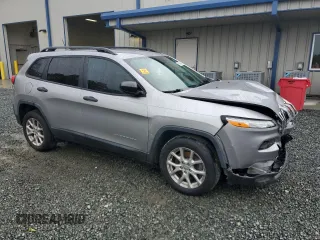 2017 Jeep Cherokee Altitude z VIN 1C4PJLAS4HW617469, wystawiony jako Copart lot #81541854 z przebiegiem 126 325 mil mil oraz Szkoda całkowita • Salvage title. Historia ofert i sprzedaży dostępna na DreamBid. Obrazek 4.