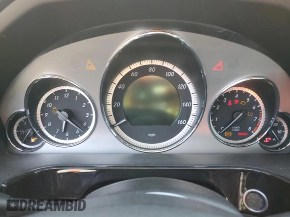 2010 Mercedes-Benz E 350 Luxury с VIN WDDHF5GB3AA221521, выставлен на аукционе Copart как лот 57143945 с пробегом Не указан миль и Списание • Salvage title. История ставок и продаж доступна на DreamBid. Изображение 9.