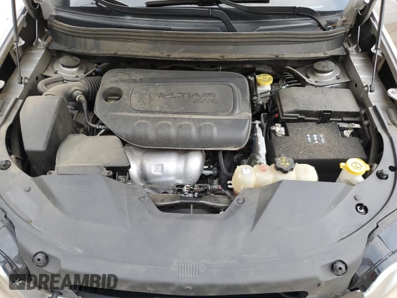 2019 Jeep Cherokee Latitude z VIN 1C4PJLCB5KD242546, wystawiony jako Copart lot #51445625 z przebiegiem 140 256 mil mil oraz Szkoda całkowita • Salvage title. Historia ofert i sprzedaży dostępna na DreamBid. Obrazek 14.
