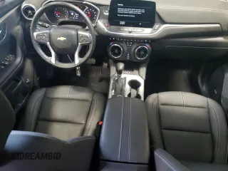 2023 Chevrolet Blazer LT z VIN 3GNKBJRS6PS233551, wystawiony jako Copart lot #58197955 z przebiegiem 9 752 mil mil oraz Szkoda całkowita • Salvage title. Historia ofert i sprzedaży dostępna na DreamBid. Obrazek 8.