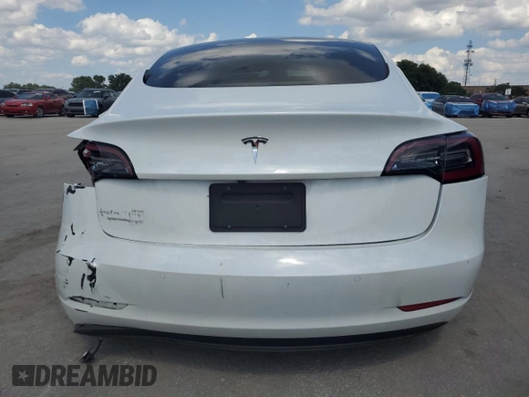 2021 Tesla Model 3 Standard Range Plus z VIN 5YJ3E1EA1MF064335, wystawiony jako Copart lot #57133955 z przebiegiem 60 024 mil mil oraz Szkody całkowita. Historia ofert i sprzedaży dostępna na DreamBid. Obrazek 6.