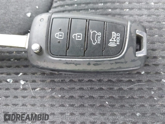 2019 Hyundai Santa Fe SE with VIN 5NMS2CAD9KH117777, listed as a IAAI auction lot 42296811 with 82,188 mi miles and . Bid and sale history available at DreamBid. Image 11.