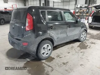 2013 Kia Soul with VIN KNDJT2A58D7773703, listed as a IAAI auction lot 41628420 with 100,301 mi miles. Bid and sale history available at carsss.com. Image 4.