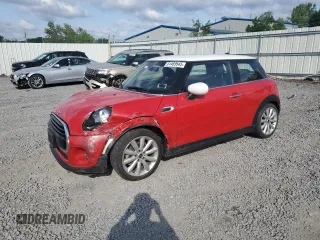2020 MINI Hardtop Cooper z VIN WMWXR3C01L2M07946, wystawiony jako Copart lot #61469545 z przebiegiem 28 264 mil mil oraz Szkoda całkowita • Salvage title. Historia ofert i sprzedaży dostępna na DreamBid. Obrazek 1.