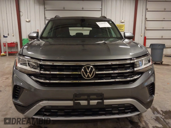 2021 Volkswagen Atlas SE z VIN 1V2KR2CA5MC606590, wystawiony jako IAAI lot #42383813 z przebiegiem 45 087 mil mil oraz . Historia ofert i sprzedaży dostępna na DreamBid. Obrazek 12.