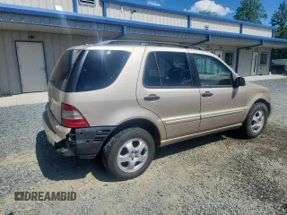 2002 Mercedes-Benz M 320/430/500 z VIN 4JGAB54E82A367724, wystawiony jako Copart lot #57993905 z przebiegiem 171 008 mil mil oraz Szkoda całkowita • Salvage title. Historia ofert i sprzedaży dostępna na DreamBid. Obrazek 3.