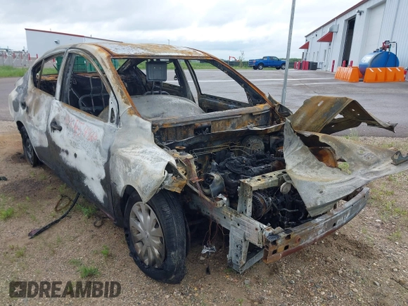 2017 Nissan Versa SV z VIN 3N1CN7AP7HL858263, wystawiony jako IAAI lot #42454860 z przebiegiem 82 129 mil mil oraz . Historia ofert i sprzedaży dostępna na DreamBid. Obrazek 6.