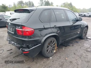 2013 BMW X5 xDrive50i z VIN 5UXZV8C57DL899442, wystawiony jako IAAI lot #42204247 z przebiegiem 120 207 mil mil oraz . Historia ofert i sprzedaży dostępna na DreamBid. Obrazek 4.