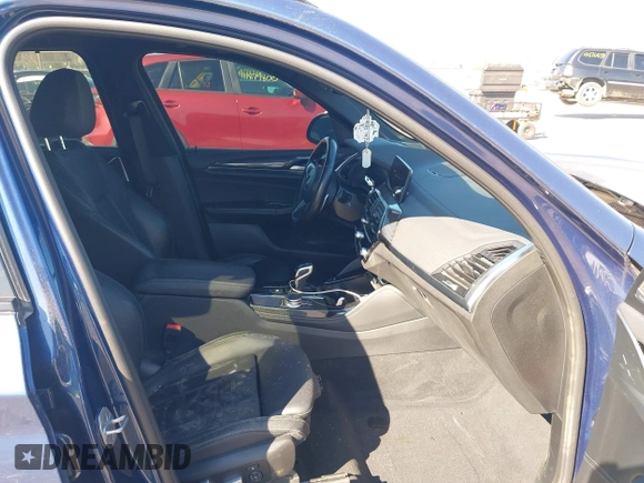 2021 BMW X3 M z VIN 5YMTS0C06M9F45134, wystawiony jako IAAI lot #41867376 z przebiegiem 35 237 mil mil oraz . Historia ofert i sprzedaży dostępna na DreamBid. Obrazek 5.