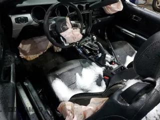 2015 Ford Mustang EcoBoost Premium z VIN 1FATP8UH2F5387031, wystawiony jako Copart lot #46362525 z przebiegiem Nie podano mil oraz Szkoda całkowita • Salvage title. Historia ofert i sprzedaży dostępna na DreamBid. Obrazek 8.