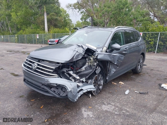 2022 Volkswagen Tiguan SE with VIN 3VV3B7AX6NM070815, listed as a IAAI auction lot 41391891 with 32,818 mi miles. Bid and sale history available at carsss.com. Image 17.