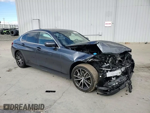 2022 BMW 3 Series 330i xDrive with VIN 3MW5R7J09N8C56232, listed as a Copart auction lot 47318825 with 31,339 mi miles and Salvage Title. Bid and sale history available at carsss.com. Image 13.