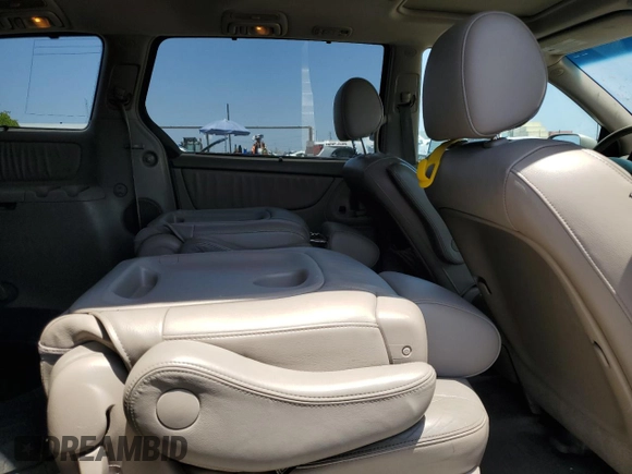 2005 Toyota Sienna XLE with VIN 5TDZA22C95S365305, listed as a Copart auction lot 62147565 with 137,931 mi miles and Clean title. Bid and sale history available at DreamBid. Image 10.