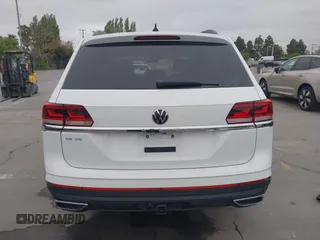 2022 Volkswagen Atlas SE with VIN 1V2WR2CA2NC517904, listed as a IAAI auction lot 42110920 with 34,799 mi miles and . Bid and sale history available at DreamBid. Image 17.