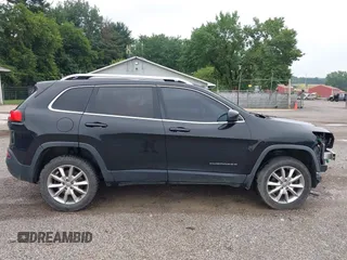 2014 Jeep Cherokee Limited with VIN 1C4PJMDS2EW120384, listed as a IAAI auction lot 42667778 with 121,206 mi miles and . Bid and sale history available at DreamBid. Image 14.