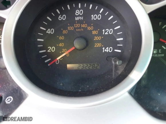 2005 Toyota Highlander with VIN JTEHD21A450038604, listed as a IAAI auction lot 42035075 with 232,282 mi miles. Bid and sale history available at carsss.com. Image 7.